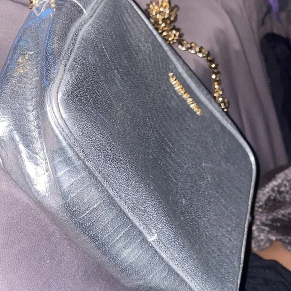 ⭐️HP⭐️Victoria’s Secret fashion metallic Silver snake skin chain crossb… - Picture 8 of 15